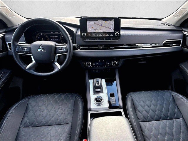 Used 2023 Mitsubishi Outlander SEL FWD image 15