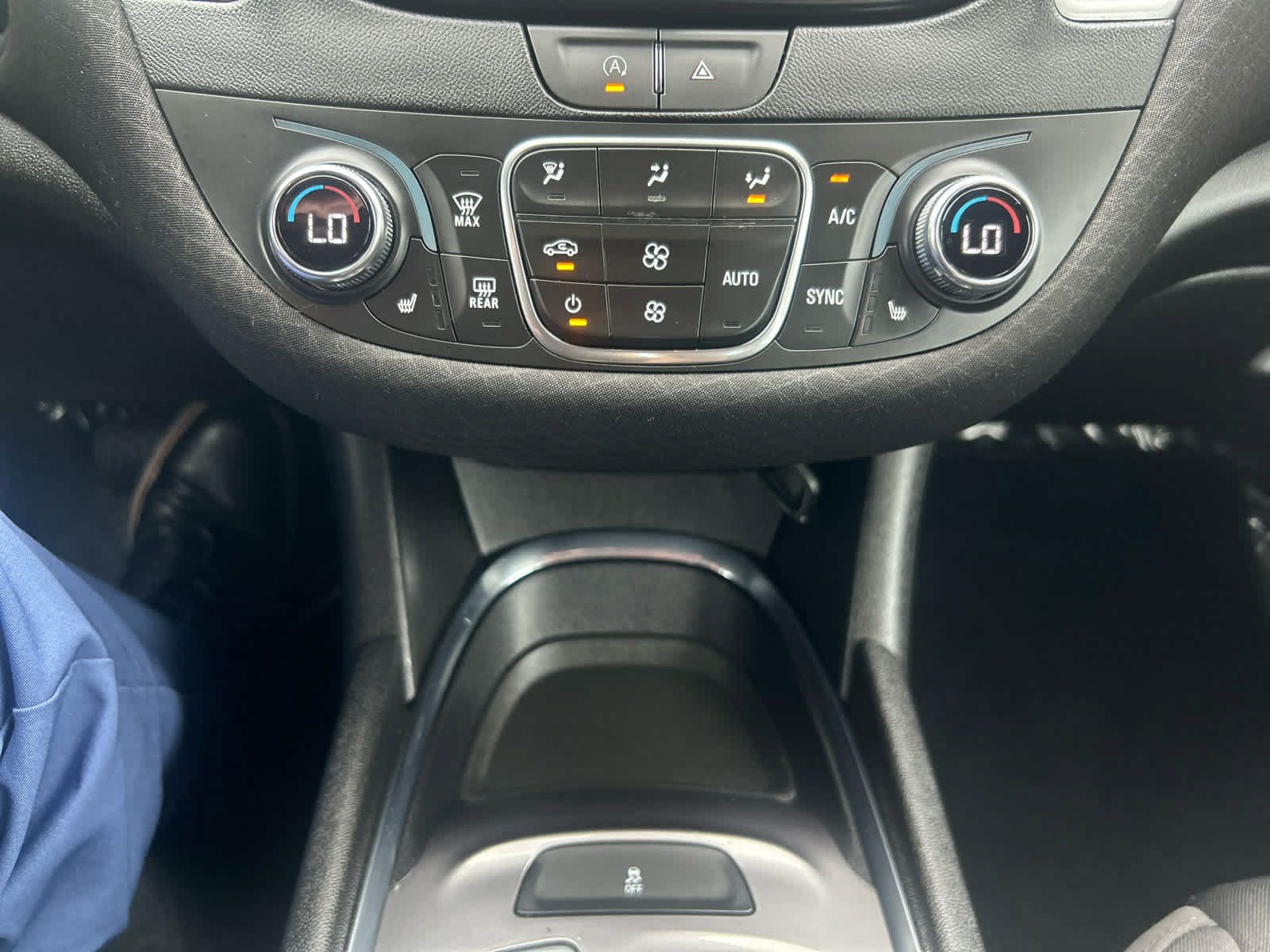 Used 2023 Chevrolet Malibu LT FWD image 18