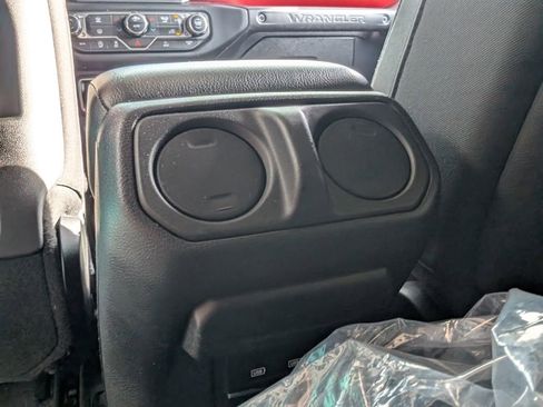 Used 2022 Jeep Wrangler Rubicon image 40