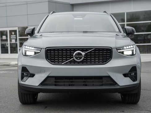 New 2026 Volvo XC40 B5 Ultra w/ Protection Package Premier image 2