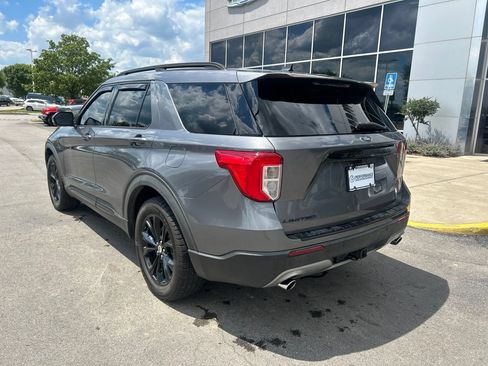 Used 2021 Ford Explorer Limited w/ Equipment Group 301A AWD/4WD image 5