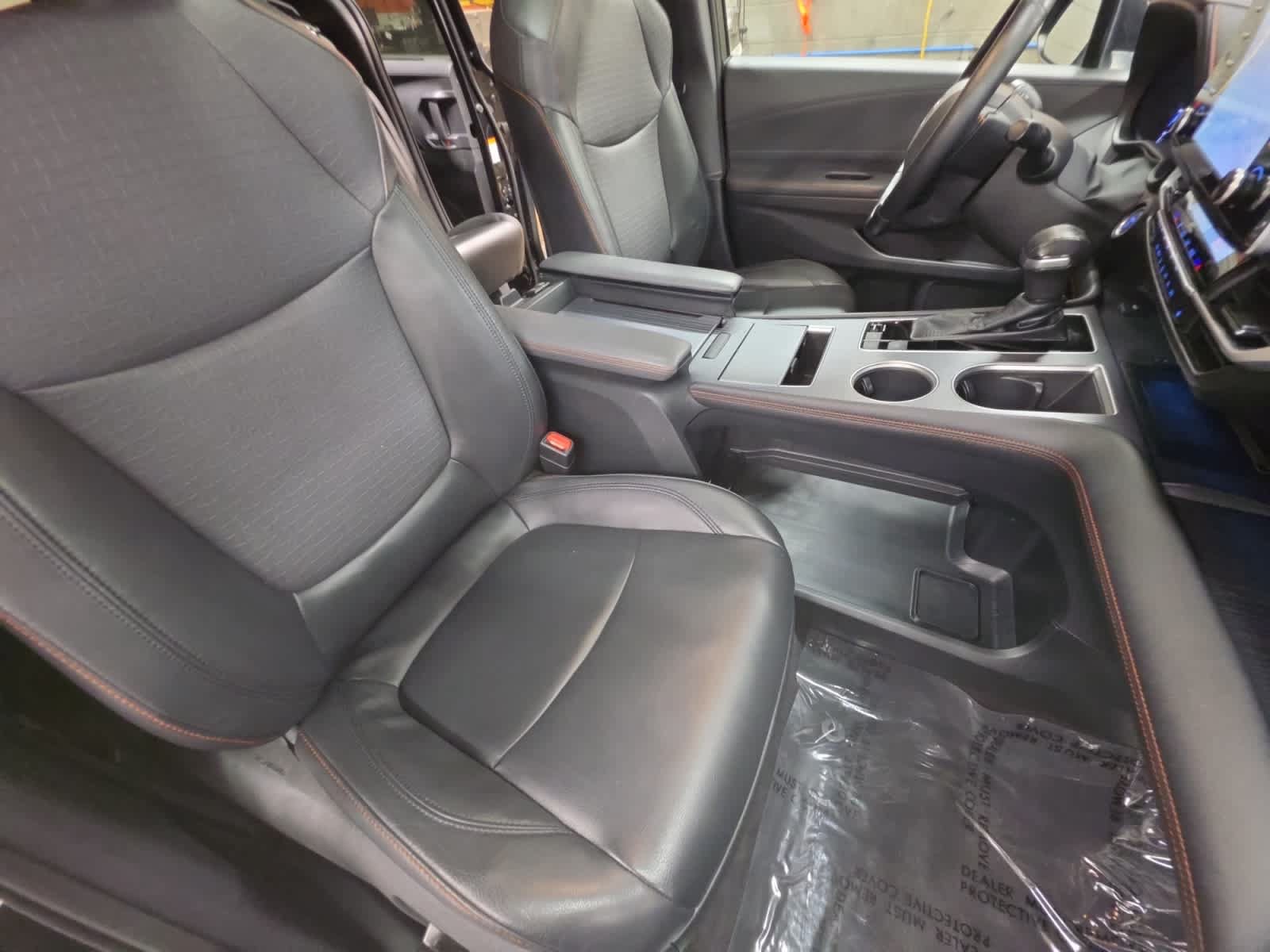 Used 2022 Toyota Sienna XSE w/ XSE Plus Package AWD/4WD image 21