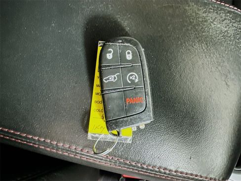 Used 2016 Dodge Durango R/T image 41