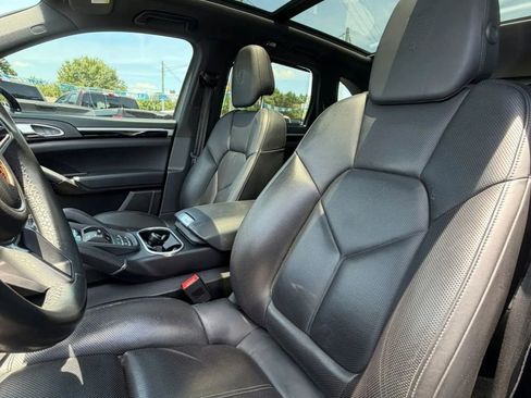Used 2016 Porsche Cayenne AWD/4WD image 13