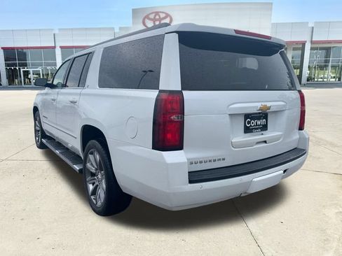 Used 2018 Chevrolet Suburban LT w/ LT Signature Package AWD/4WD image 3