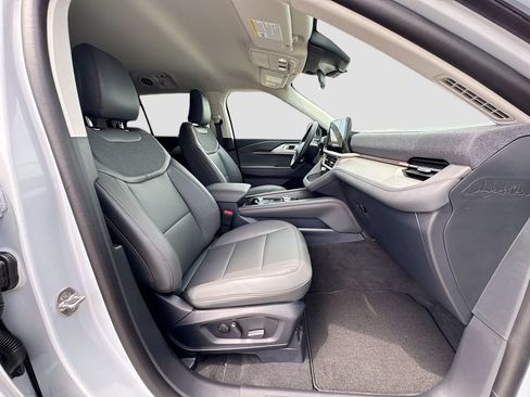 New 2026 Ford Explorer Active w/ Active Comfort Package RWD image 29