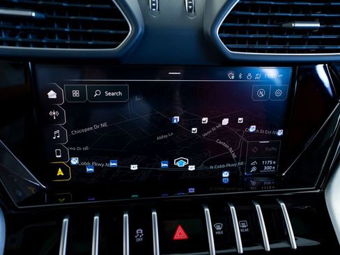 Used 2022 Lamborghini Urus AWD/4WD image 41