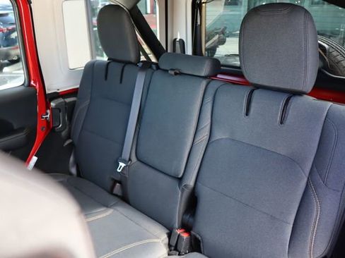 Used 2025 Jeep Wrangler Unlimited Sahara w/ Safety Group image 14