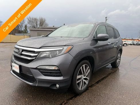 Used 2017 Honda Pilot Touring image 1