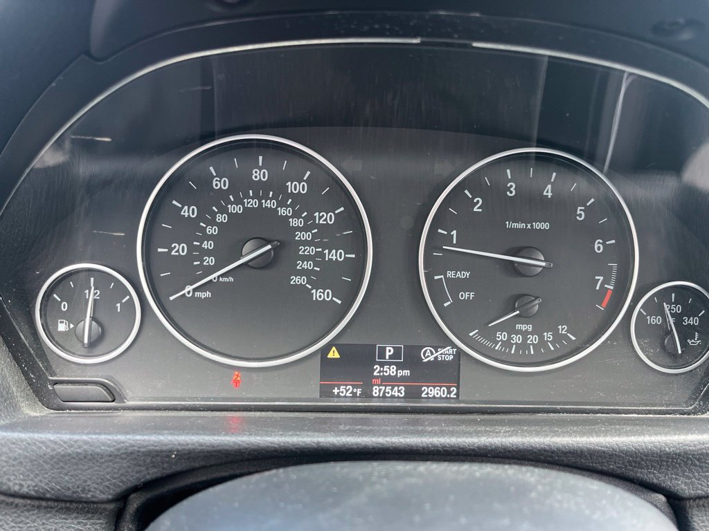 Used 2015 BMW 320i Sedan RWD image 7