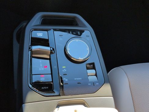 Certified 2025 BMW iX xDrive50 image 26