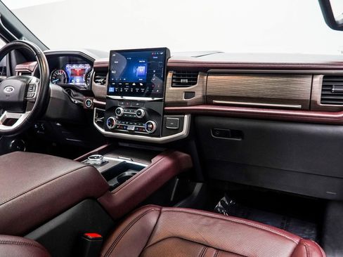 Used 2024 Ford Expedition Max Limited image 16