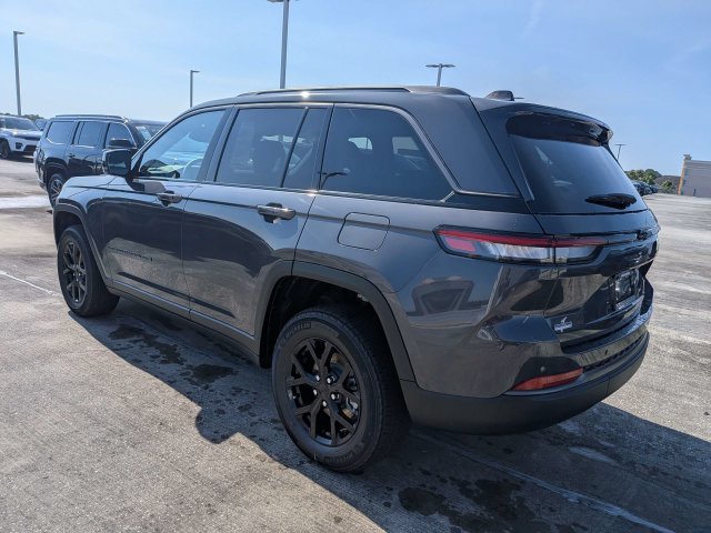 New 2026 Jeep Grand Cherokee Altitude RWD image 6