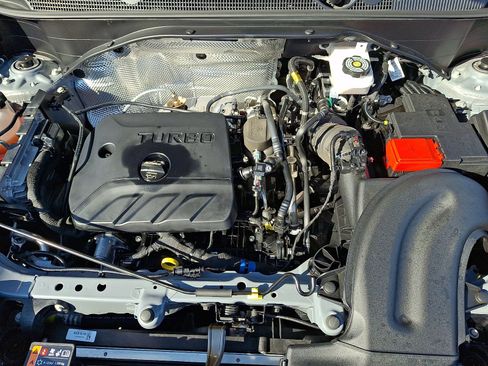 Used 2024 Buick Encore GX Sport Touring image 28