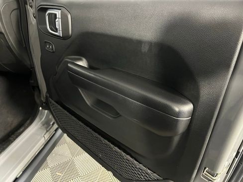 Used 2021 Jeep Wrangler Unlimited Rubicon 4xe w/ Steel Bumper Group image 38