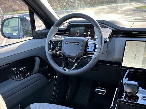 New 2025 Land Rover Range Rover Sport SV Edition Two image 22