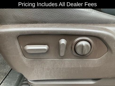 Used 2022 GMC Sierra 1500 Denali w/ Driver Alert Package II AWD/4WD image 6