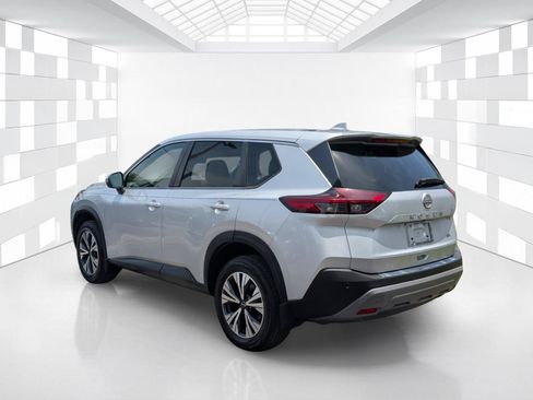 Used 2022 Nissan Rogue SV FWD image 4