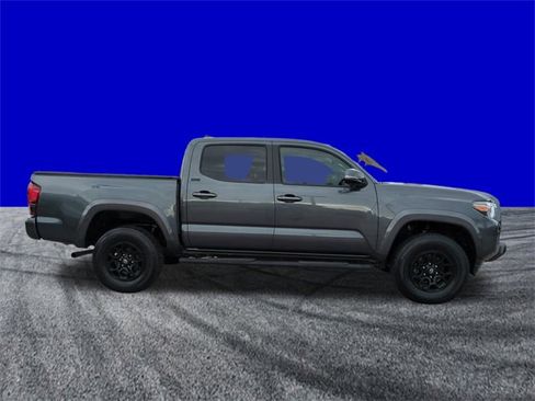 Used 2022 Toyota Tacoma SR5 image 3