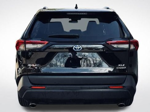 Used 2024 Toyota RAV4 XLE w/ Weather Package image 7