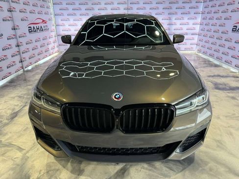 Used 2023 BMW M550i xDrive w/ Dynamic Handling Package image 4