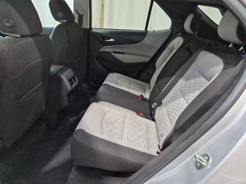 Used 2020 Chevrolet Equinox LS w/ LS Convenience Package FWD image 13