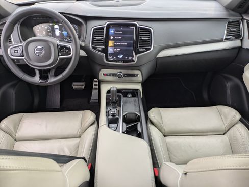 Used 2022 Volvo XC90 T8 R-Design w/ Advanced Package image 16