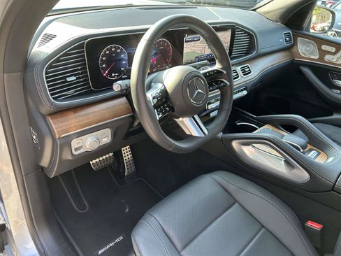 Used 2025 Mercedes-Benz GLS 450 4MATIC image 21