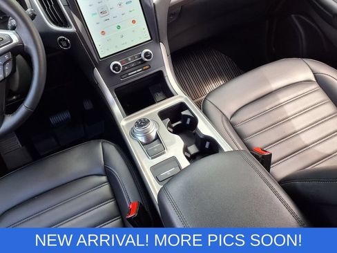 Certified 2023 Ford Edge SEL w/ Convenience Package AWD/4WD image 10