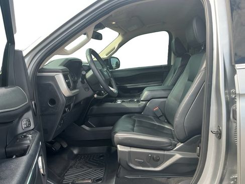 Certified 2024 Ford Expedition XLT RWD image 14