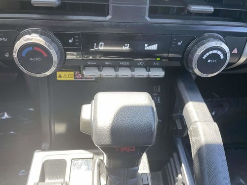 Used 2025 Toyota 4Runner TRD Off-Road AWD/4WD image 39