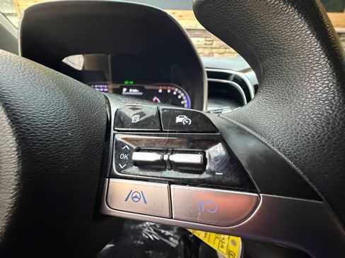 Used 2022 Hyundai Tucson SE AWD/4WD image 22