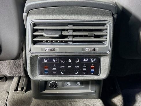 Used 2023 Audi Q7 2.0T Premium Plus w/ Premium Plus Package AWD/4WD image 29