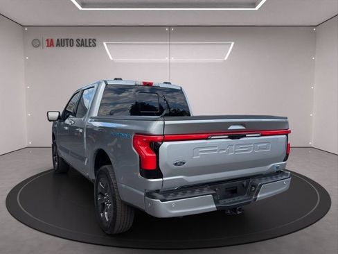 Used 2023 Ford F150 Lightning 4x4 SuperCrew image 3