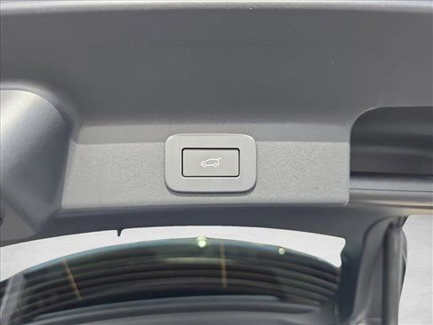 New 2026 Jaguar F-PACE R-Dynamic S image 13