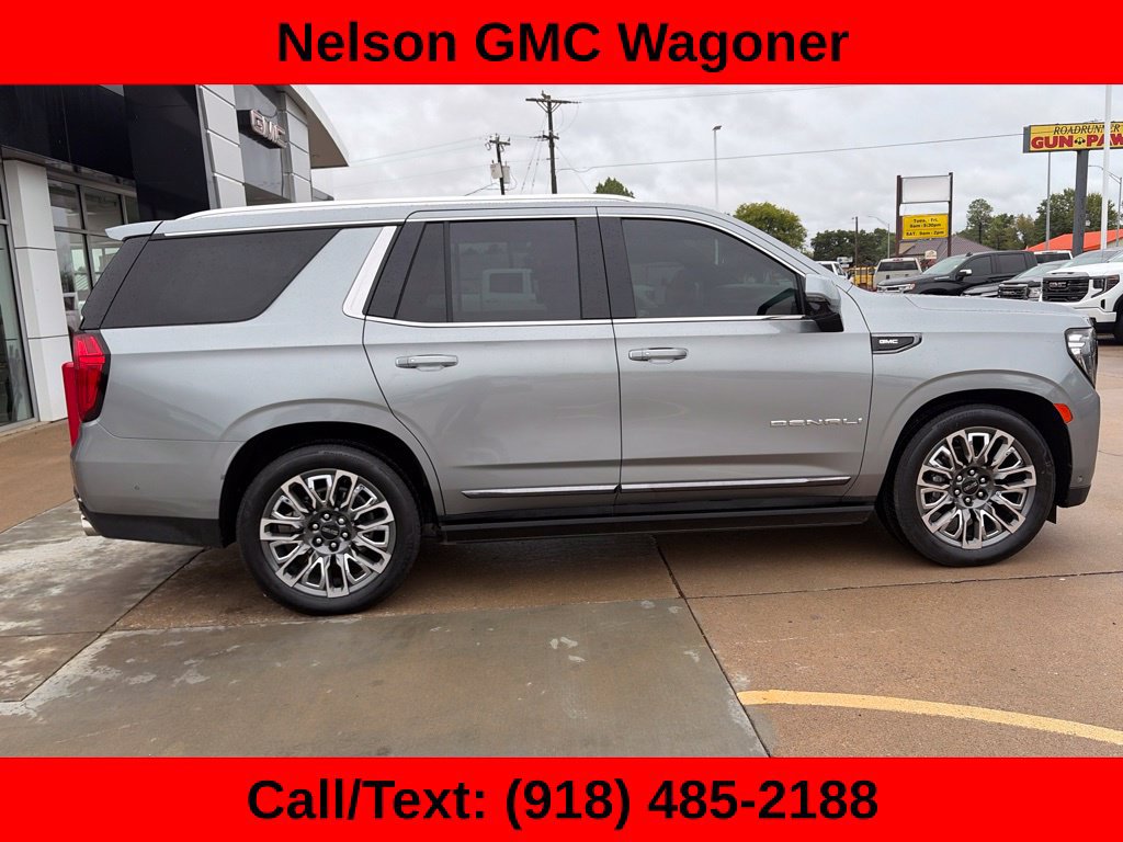 Used 2023 GMC Yukon Denali Ultimate AWD/4WD image 10