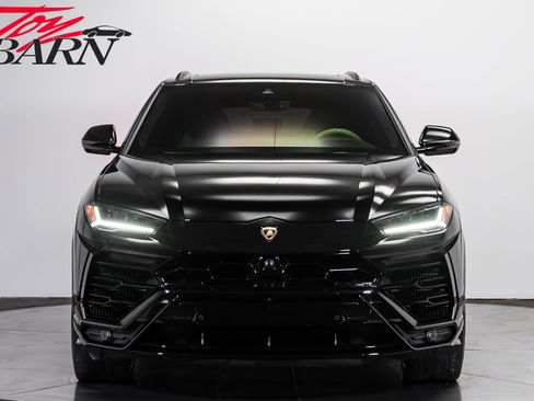 Used 2022 Lamborghini Urus AWD/4WD image 8