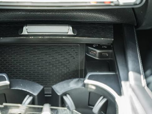 Used 2021 Mercedes-Benz GLS 450 4MATIC image 25