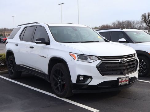 Used 2020 Chevrolet Traverse Premier w/ Redline Edition image 3