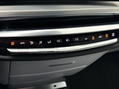 Certified 2024 Cadillac Lyriq Luxury AWD/4WD image 26