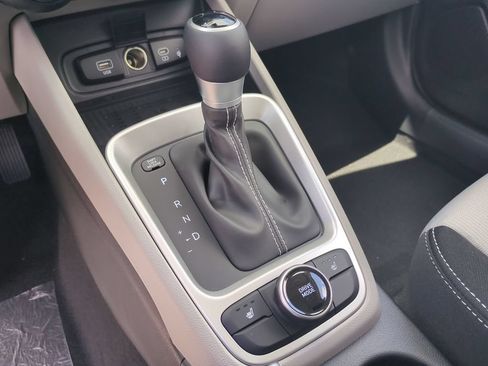 New 2026 Hyundai Venue SEL FWD image 21