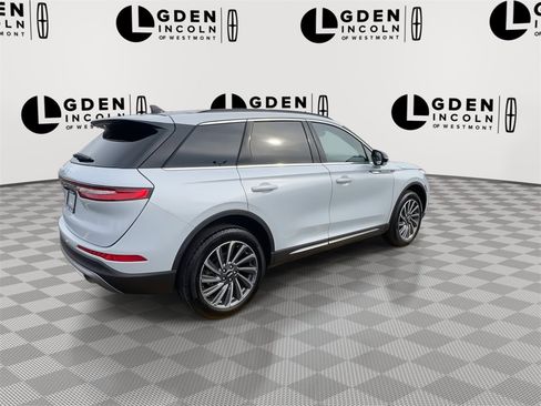 Certified 2025 Lincoln Corsair Reserve w/ Rear Removable Package Tray image 8