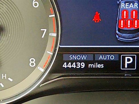 Used 2024 INFINITI QX80 Luxe AWD/4WD image 16