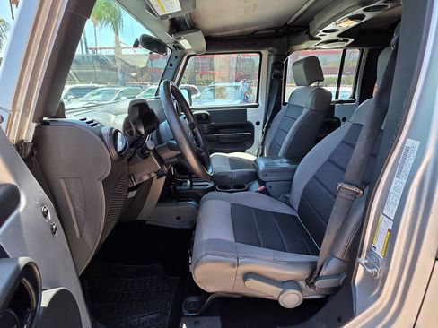 Used 2010 Jeep Wrangler Unlimited Sport AWD/4WD image 20
