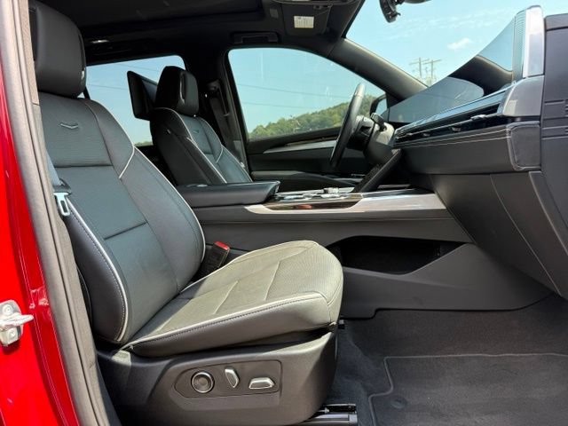 Used 2025 Cadillac Escalade Premium Luxury w/ Touring Package AWD/4WD image 36