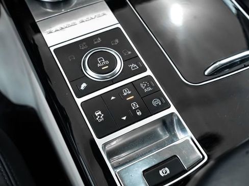 Used 2014 Land Rover Range Rover Supercharged image 30