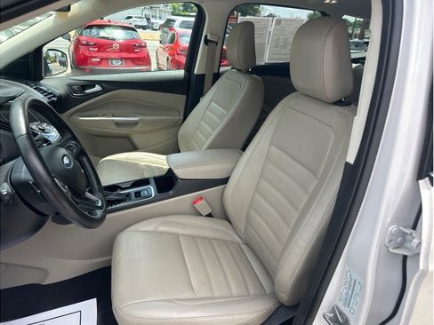 Used 2018 Ford Escape Titanium w/ Ford Safe & Smart Package image 13