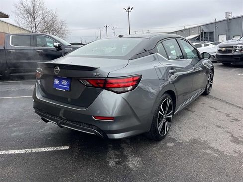Used 2022 Nissan Sentra SR w/ Lighting Package image 3