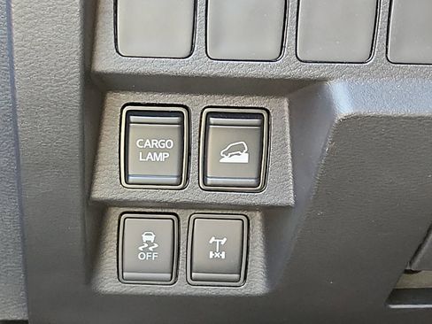 Used 2024 Nissan Frontier PRO-4X w/ Off-Road Protection Package AWD/4WD image 24