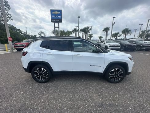 Used 2022 Jeep Compass Limited AWD/4WD image 17
